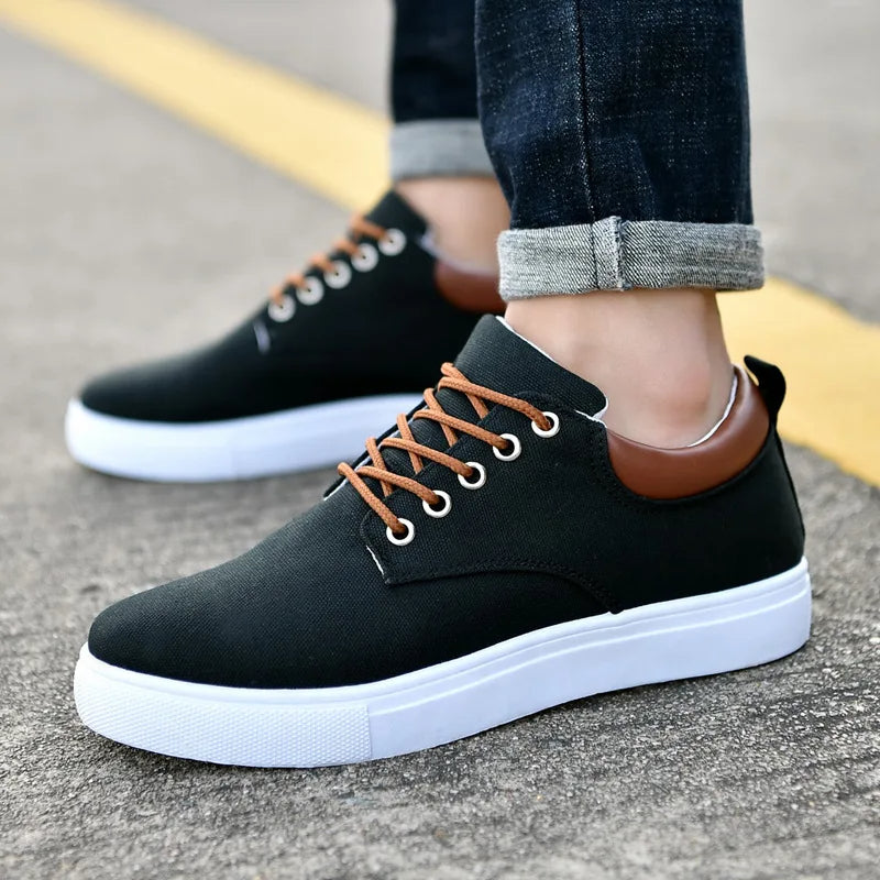 Herren Sneakers – Low Top – Atmungsaktives Gewebe – Lederakzent – Bequeme Passform
