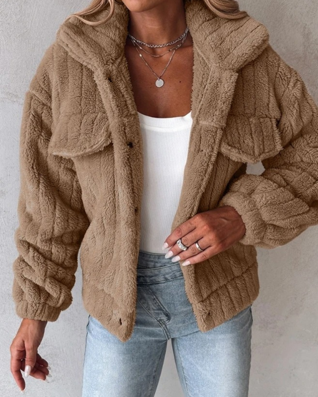 Damen Mantel – Oversized Fit – Flauschige Textur – Knopfverschluss – Hüftlang