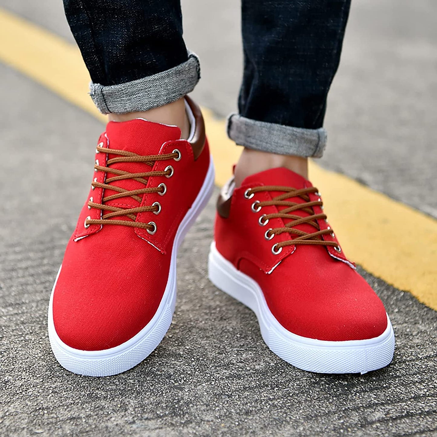 Herren Sneaker – Low-Top – Atmungsaktives Textil – Schnürung – Gepolsterter Kragen