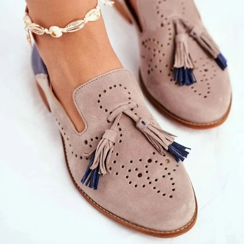 Damen Loafer – Klassische Passform – Weiches Finish – Mit Quasten und Lochmuster