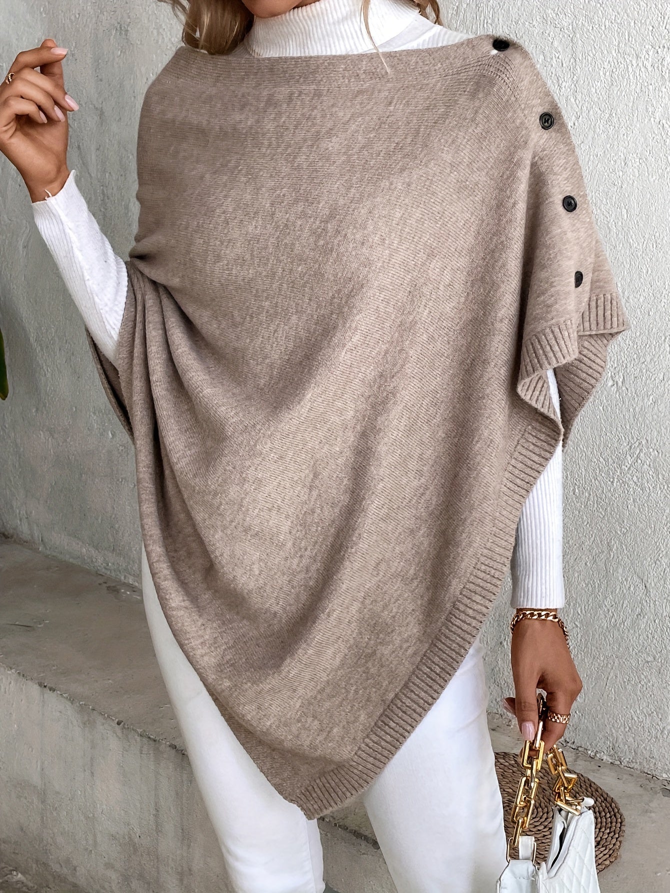 Damen Poncho – Soft Knit – Lockerer Schnitt – Knopfleiste – Gerippte Abschlüsse