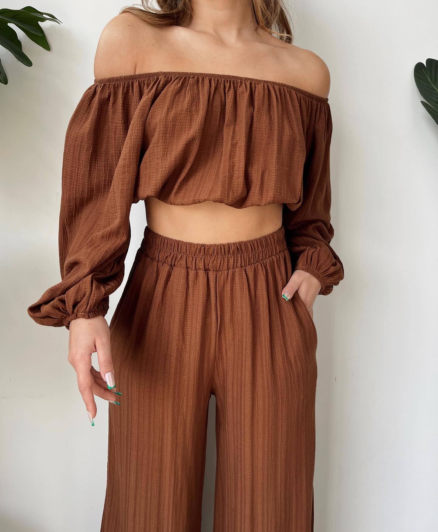 Damen Zweiteiler Set – Off Shoulder Crop Top – Weit Beinschnitt – Elastischer Bund