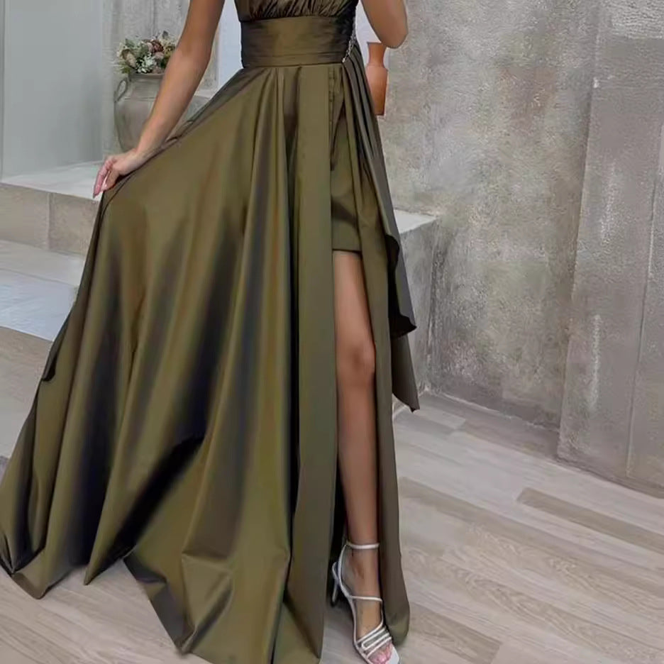 Damen Abendkleid – One-Shoulder – Luxusstoff – Voluminöser Rock – Schlitz
