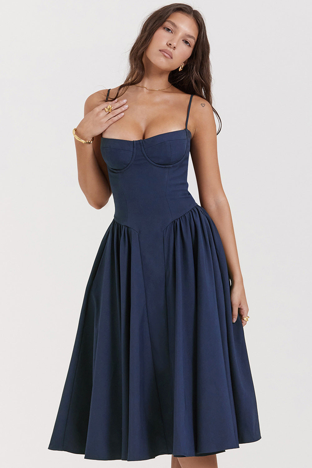 Damen Midikleid – Eleganter Schnitt – Spaghettiträger – Faltenrock – Luxury Fabric
