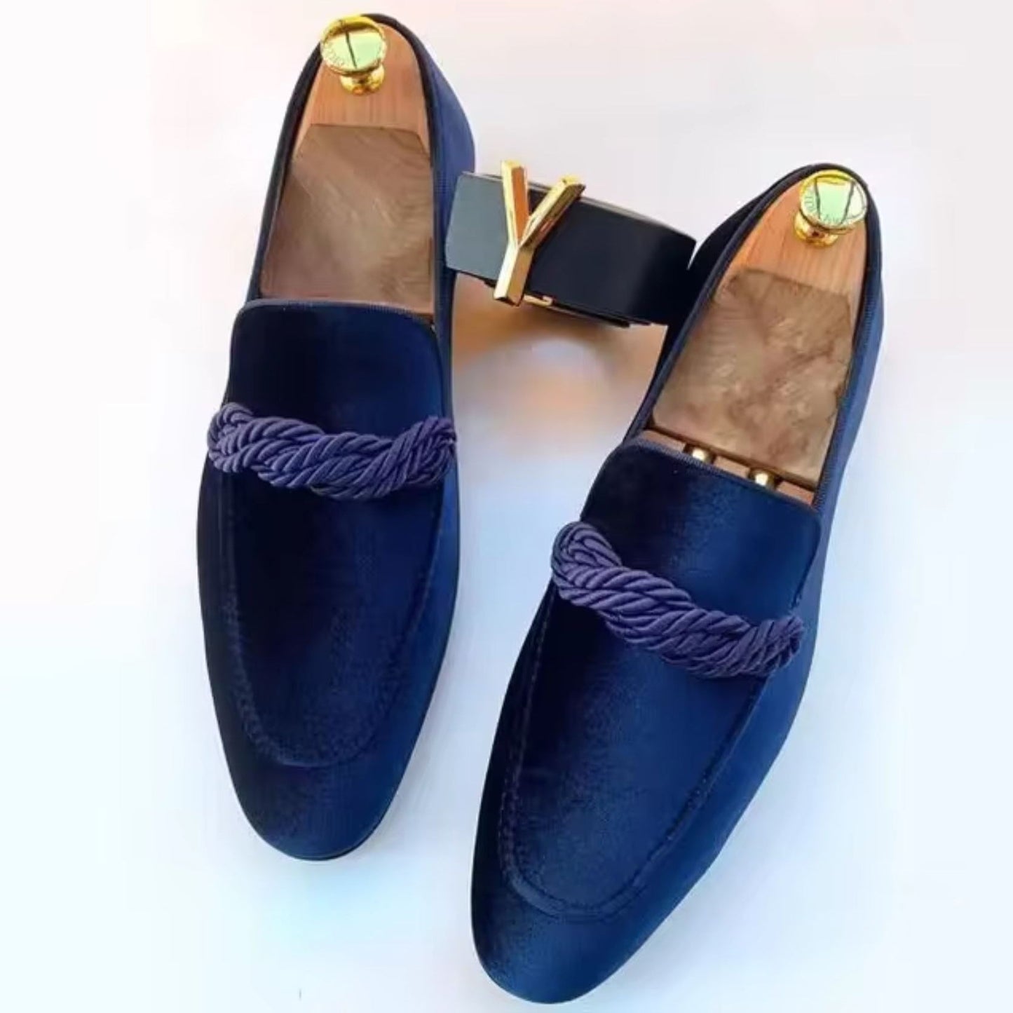 Herren Loafer – Luxusstoff – Slip-On Design – Geflochtenes Detail – Elegant Schnitt