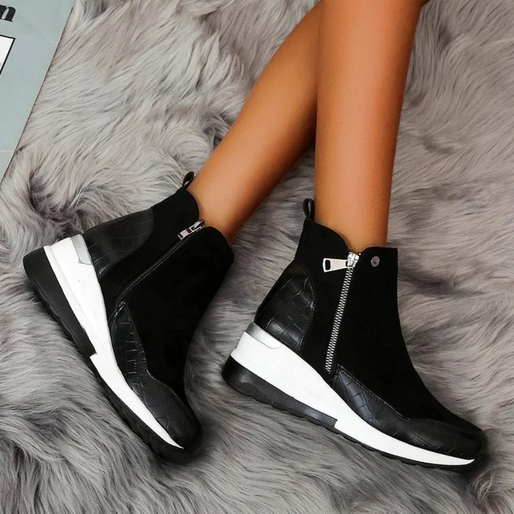 Damen Keilabsatz-Stiefeletten – Komfort Passform – Seitlicher Reißverschluss – Plateausohle
