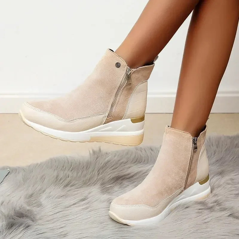 Damen Keilabsatz-Stiefeletten – Komfort Passform – Seitlicher Reißverschluss – Plateausohle