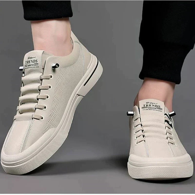 Herren Sneakers – Schlanke Passform – Atmungsaktive Einsätze – Gepolsterte Sohle