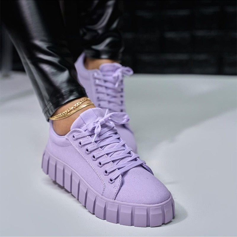 Damen Sneakers – Plattformsohle – Atmungsaktives Material – Schnürdesign – Bequeme Passform