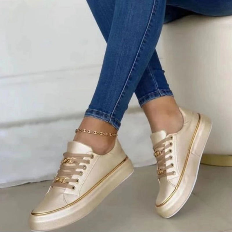 Damen Slip-On Sneaker – Soft Knit – Low-Top – Kettendetail – Atmungsaktiv Komfort