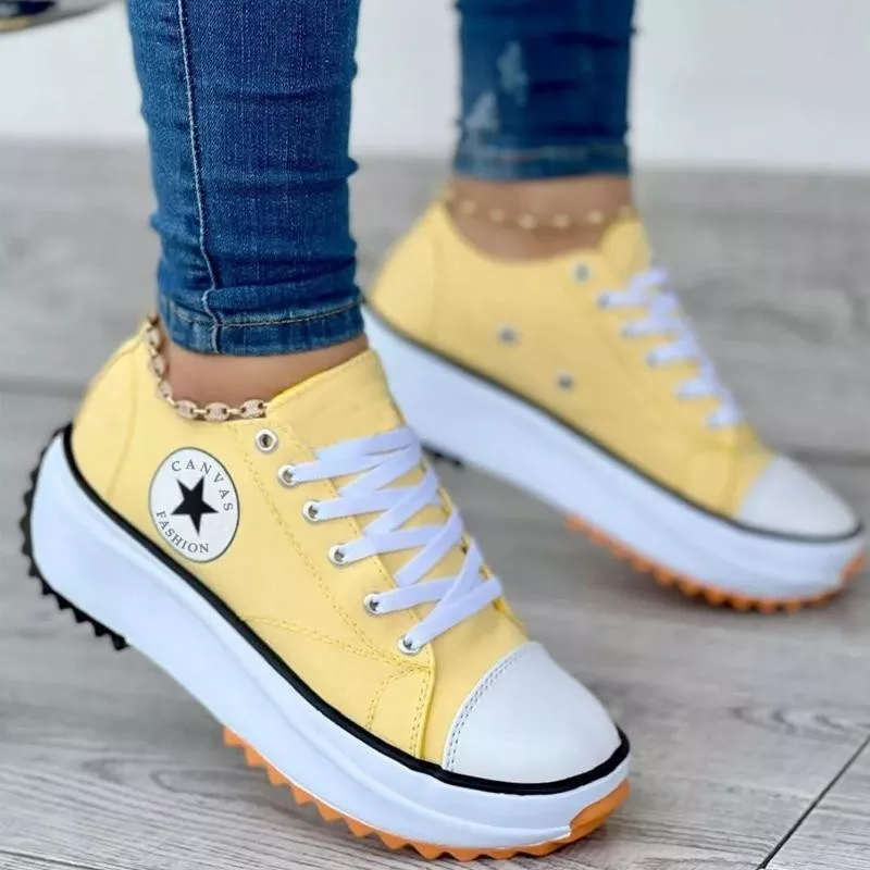 Damen Plateau-Sneaker – Low-Top – Atmungsaktives Gewebe – Schnürung – Chunky-Sohle