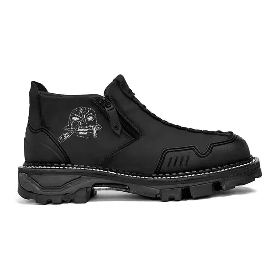 Herren Ankle Boots – Strukturierte Passform – Seitlicher Reißverschluss – Robuste Sohle – Grafisches Detail