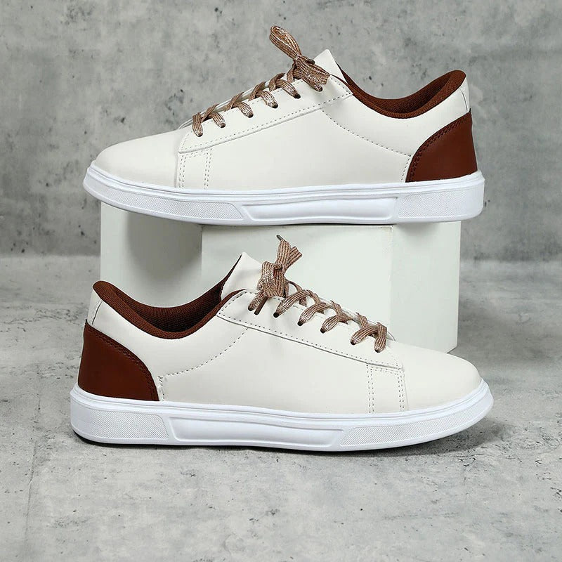 Damen Sneakers – Glattes Obermaterial – Low Top – Gepolsterter Schaft – Schnürung