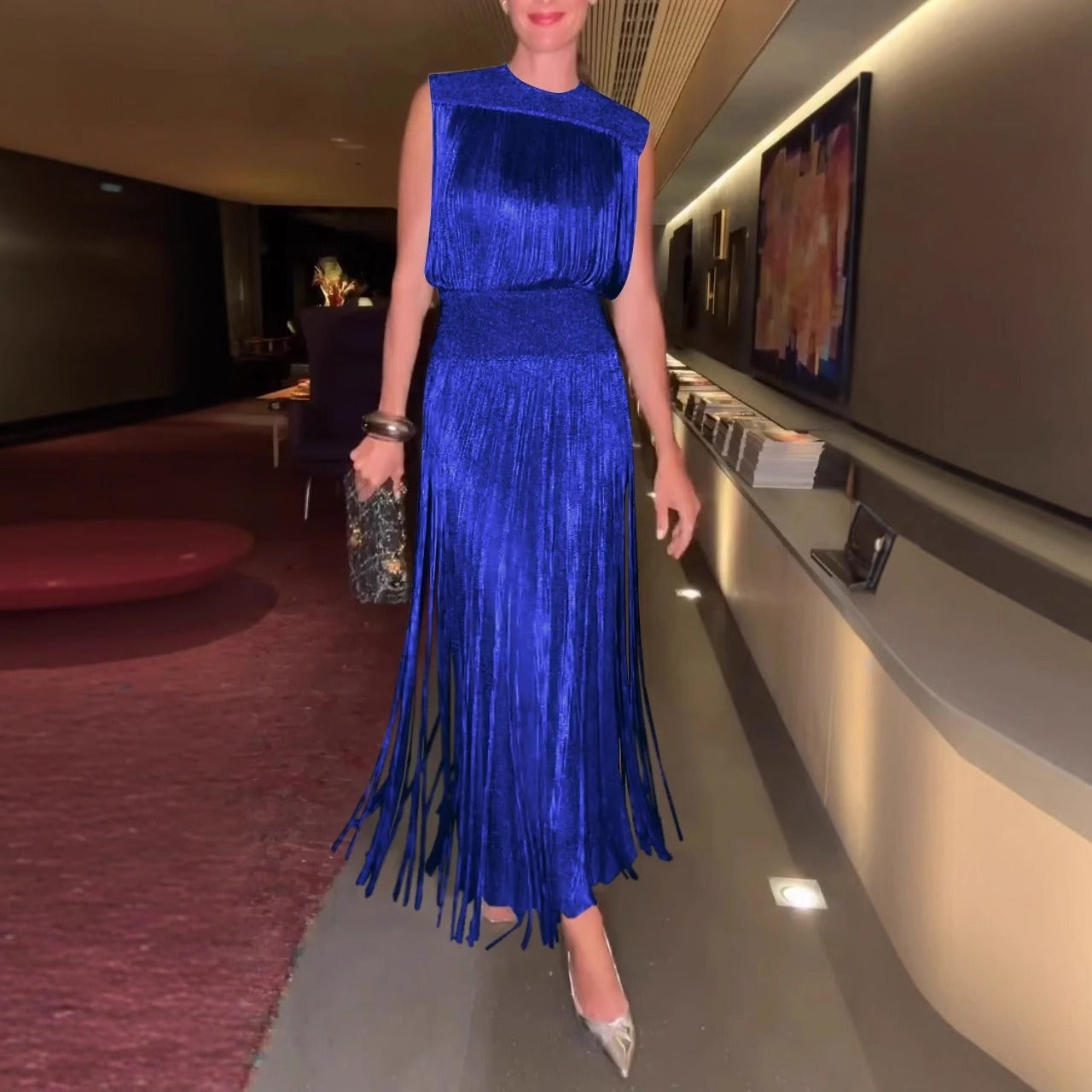 Damen Midikleid – Ärmellos – Elegante Passform – Fransen Saum – Seidige Optik