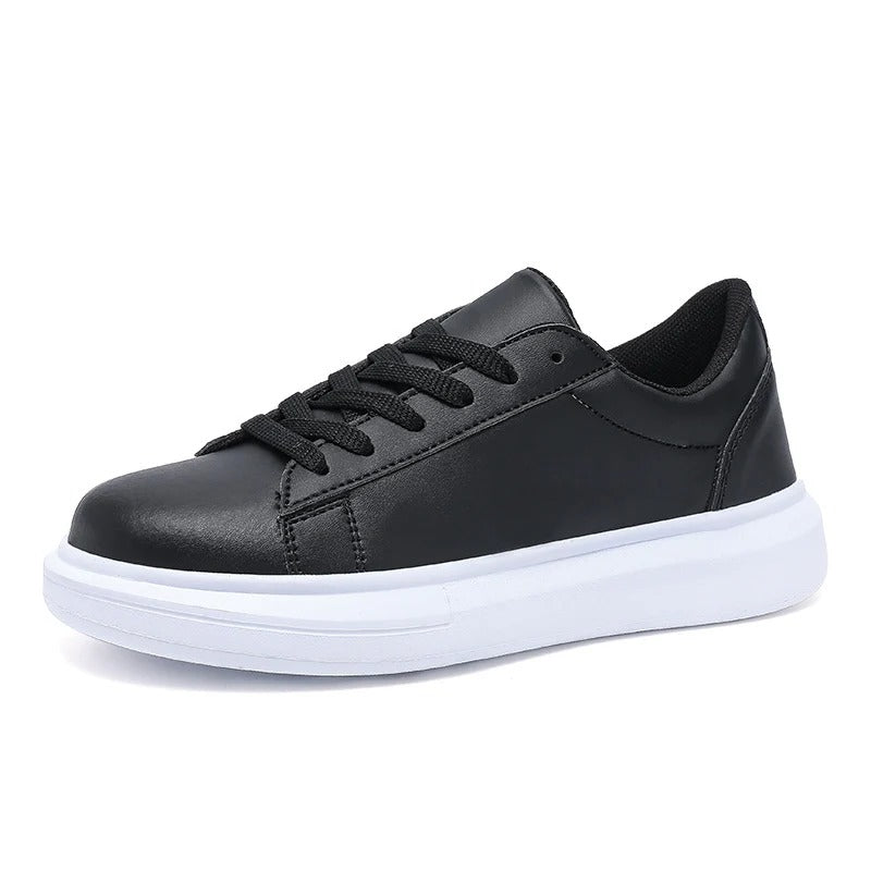 Damen Sneakers – Schlanke Passform – Glattes Obermaterial – Gepolsterte Sohle – Schnürdesign
