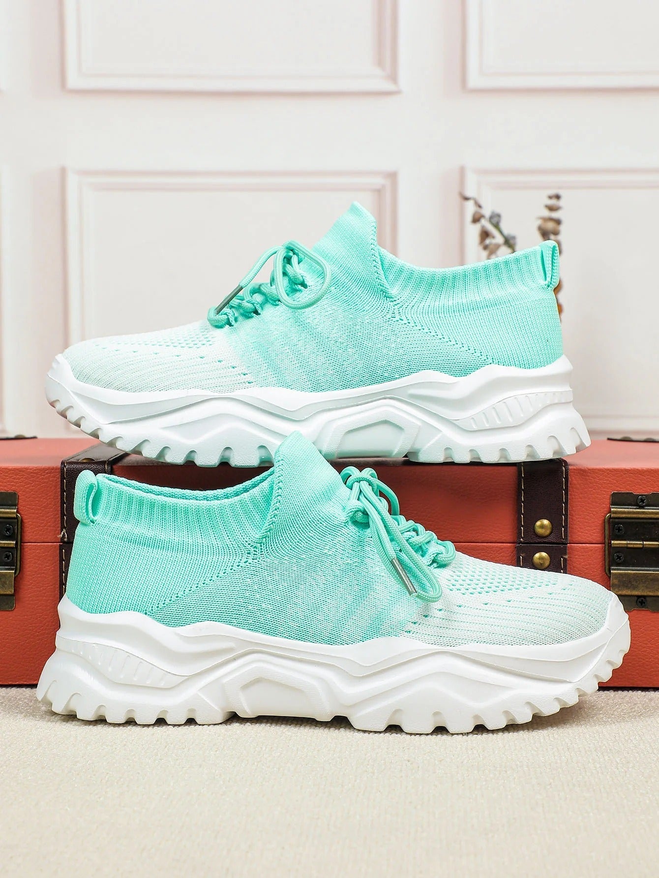 Damen Sneakers – Atmungsaktives Strickmaterial – Hoher Schaft – Rutschfeste Chunky-Sohle