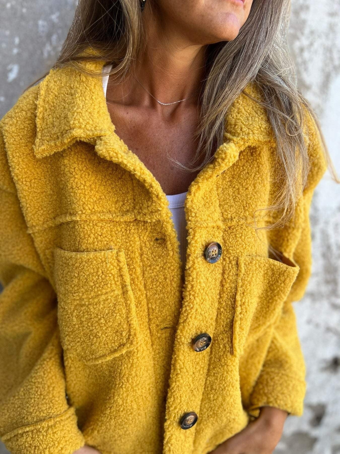 Damenjacke – Shearling-Look – Locker geschnitten – Weiter Kragen – Knopfverschluss