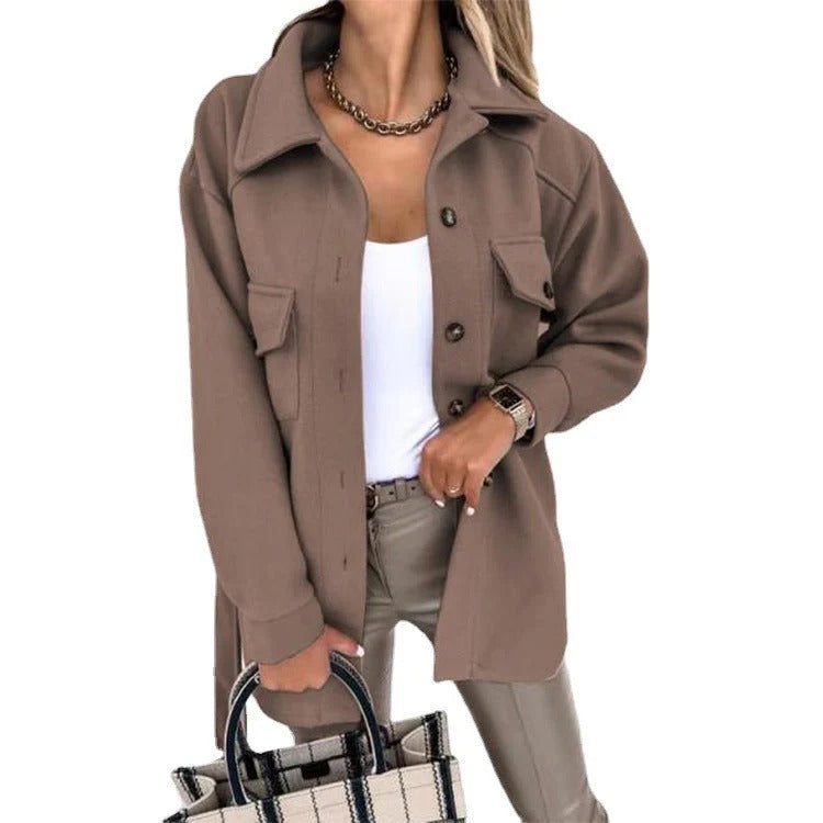 Damen Windjacke – Oversized Passform – Hüftlang – Knopfverschluss – Casual Style