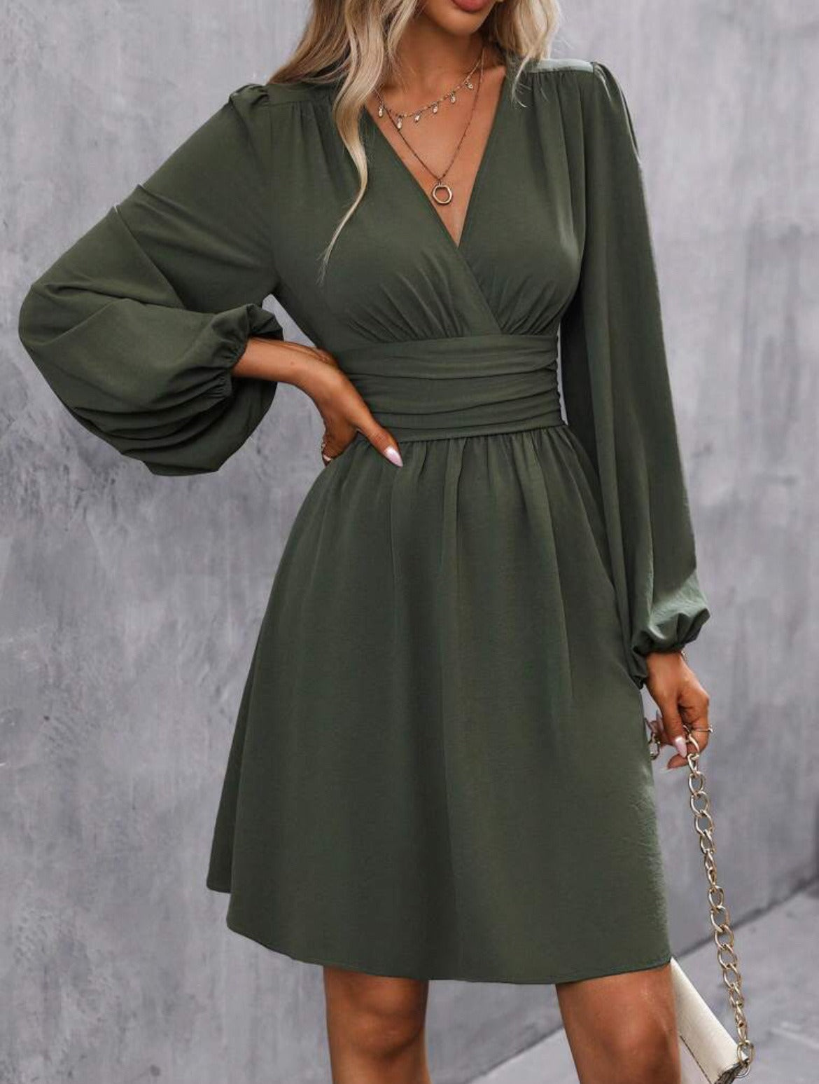 Damen Kleid – A-Linien Schnitt – Ballonärmel – Raffung in Taillenhöhe – V-Ausschnitt