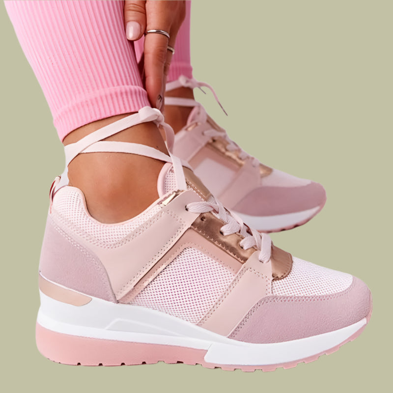 Damen Ortho Sneaker – Keilabsatz – Atmungsaktive Seiten – Glänzende Details – Freizeitpassform