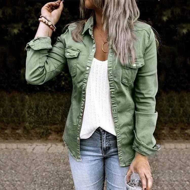 Damen Jeansjacke – Taillierter Schnitt – Knopfleiste – Brusttaschen – Lässiger Look
