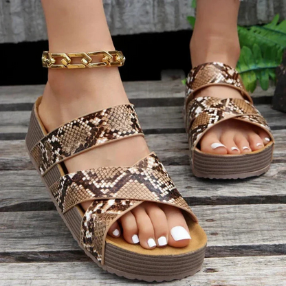 Damen Sandalen – Geflochtene Riemen – Gepolstertes Fußbett – Offene Zehen – Plateau