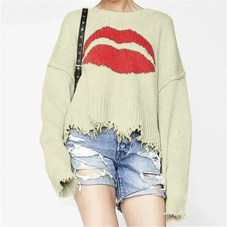 Damen Pullover – Oversize Passform – Grobstrick – Lippenmotiv – Fransen Saum – Kurz