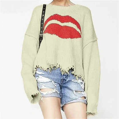 Damen Pullover – Oversize Passform – Grobstrick – Lippenmotiv – Fransen Saum – Kurz