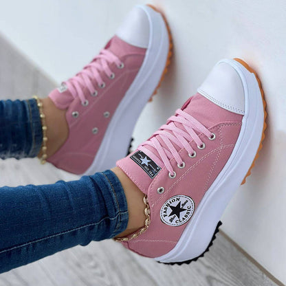Damen Plateau-Sneaker – Low-Top – Atmungsaktives Gewebe – Schnürung – Chunky-Sohle
