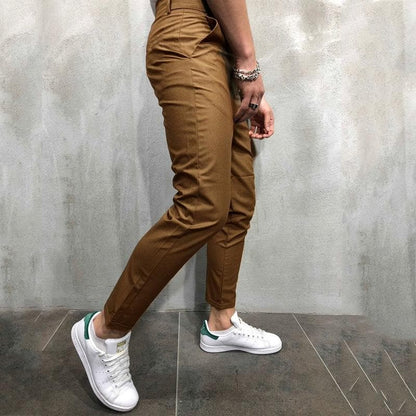 Herren Tapered Hose – Relaxed Fit – Elastischer Bund – Knopfverschluss – Atmungsaktives Gewebe