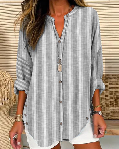 Damen Bluse – Relaxed Fit – Gestreift – V-Ausschnitt mit Knopfleiste – Atmungsaktive Qualität