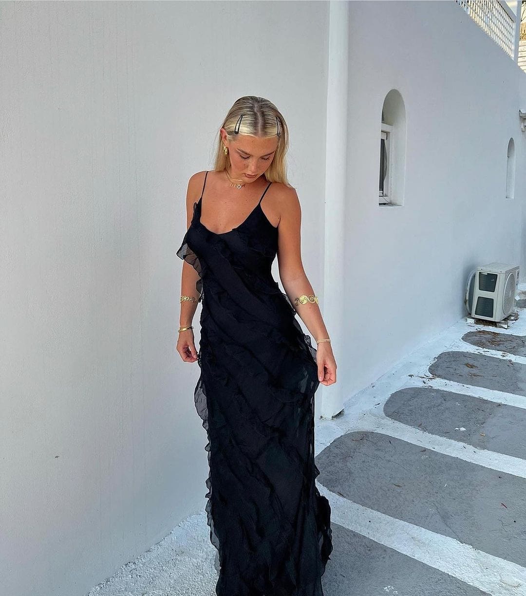 Damen Maxikleid – Schlanke Passform – Rüschen – Spaghettiträger – Eleganter Fall