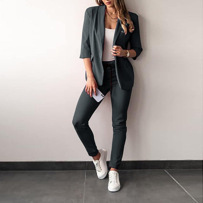 Damen Anzug Set – Taillierter Blazer – Slim Fit Hose – Atmungsaktiver Luxusstoff