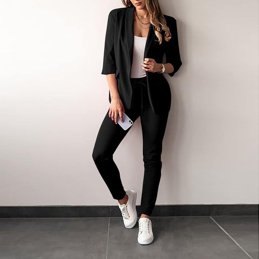 Damen Anzug Set – Taillierter Blazer – Slim Fit Hose – Atmungsaktiver Luxusstoff