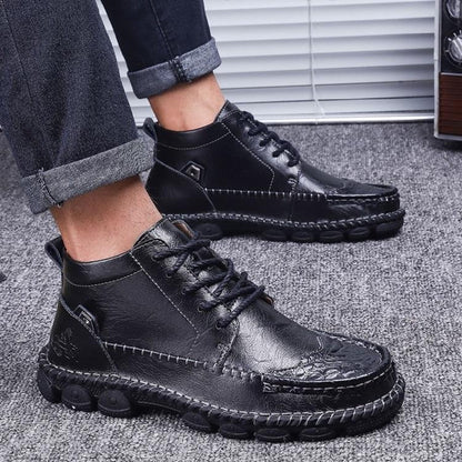 Herren Lederstiefel – Strukturierte Passform – Knöchelhoch – Schnürung – Robuste Sohle