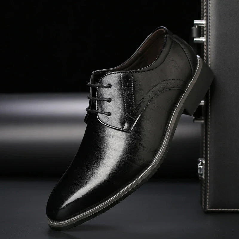Herren Business Schnürschuhe – Glattleder – Brogue Muster – Klassische Passform