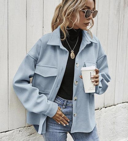 Damen Oversize Jacke – Weicher Wollmix – Knopfverschluss – Brusttaschen – Hüftlang