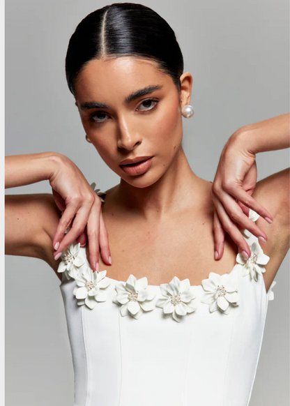 Damen Mini Kleid – Figurbetontes Oberteil – A-Linie – Ärmellos mit Blumen-Dekolleté