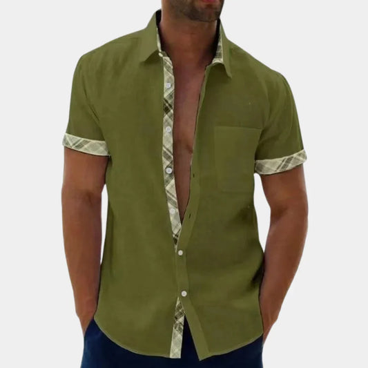 Herren Kurzarmhemd – Relaxed Fit – Atmungsaktives Gewebe – Knopfleiste mit Karodetail