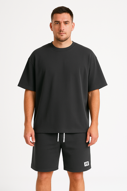 Herren Trainingsset – Lockerer Schnitt – Atmungsaktives Funktionsmaterial – Kurzarm & Shorts