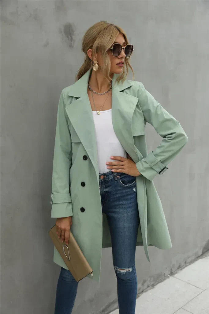 Damen Trenchcoat – Taillierte Passform – Baumwollmix – Doppelreihig – Gürtelmanschetten