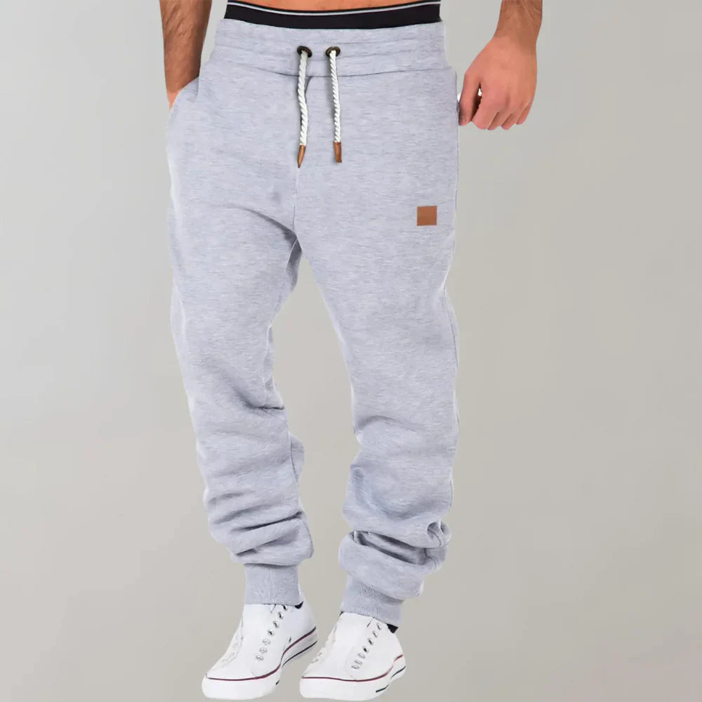 Herren Jogginghose – Relaxed Fit – Soft Knit – Tapered Leg – Elastischer Bund