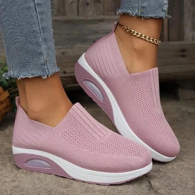 Damen Slip-On Sneaker – Atmungsaktives Mesh – Gepolsterte Sohle – Leicht & Bequem