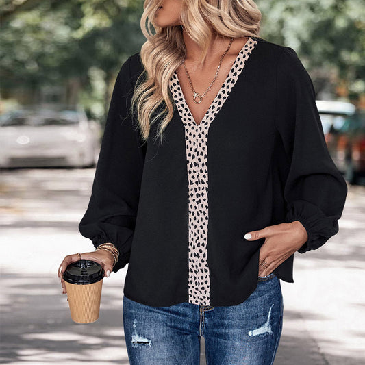 Damen Bluse – Relaxed Fit – V-Ausschnitt – Puffärmel – Leopardmuster Detail