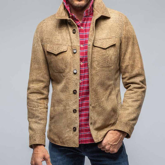 Herren Jacke – Taillierte Passform – Weiche Struktur – Brustklappentaschen – Knopfleiste