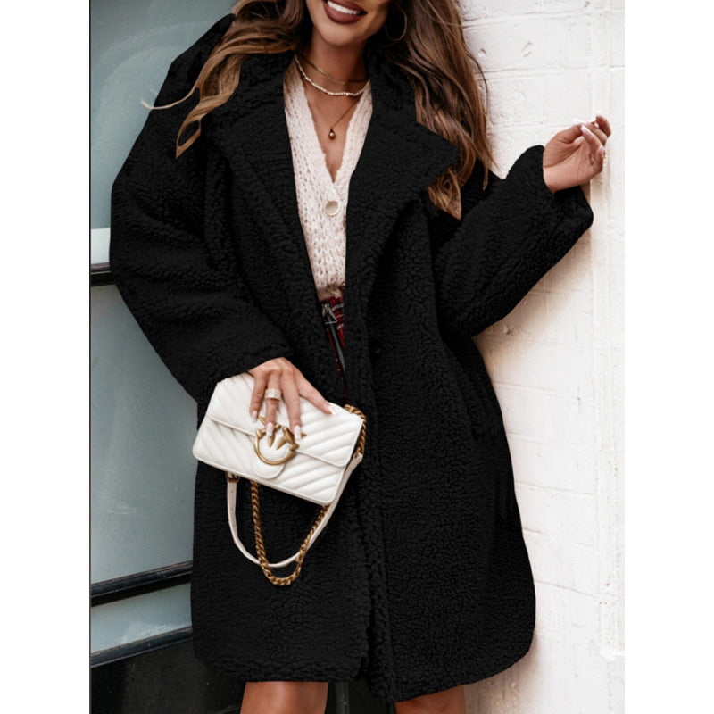 Damen Plüschmantel – Oversized Schnitt – Midilänge – Breiter Revers – Langarm