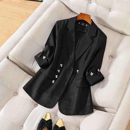 Damen Blazer – Taillierter Schnitt – Dreiviertelarm – Zierknöpfe – Hüftlang