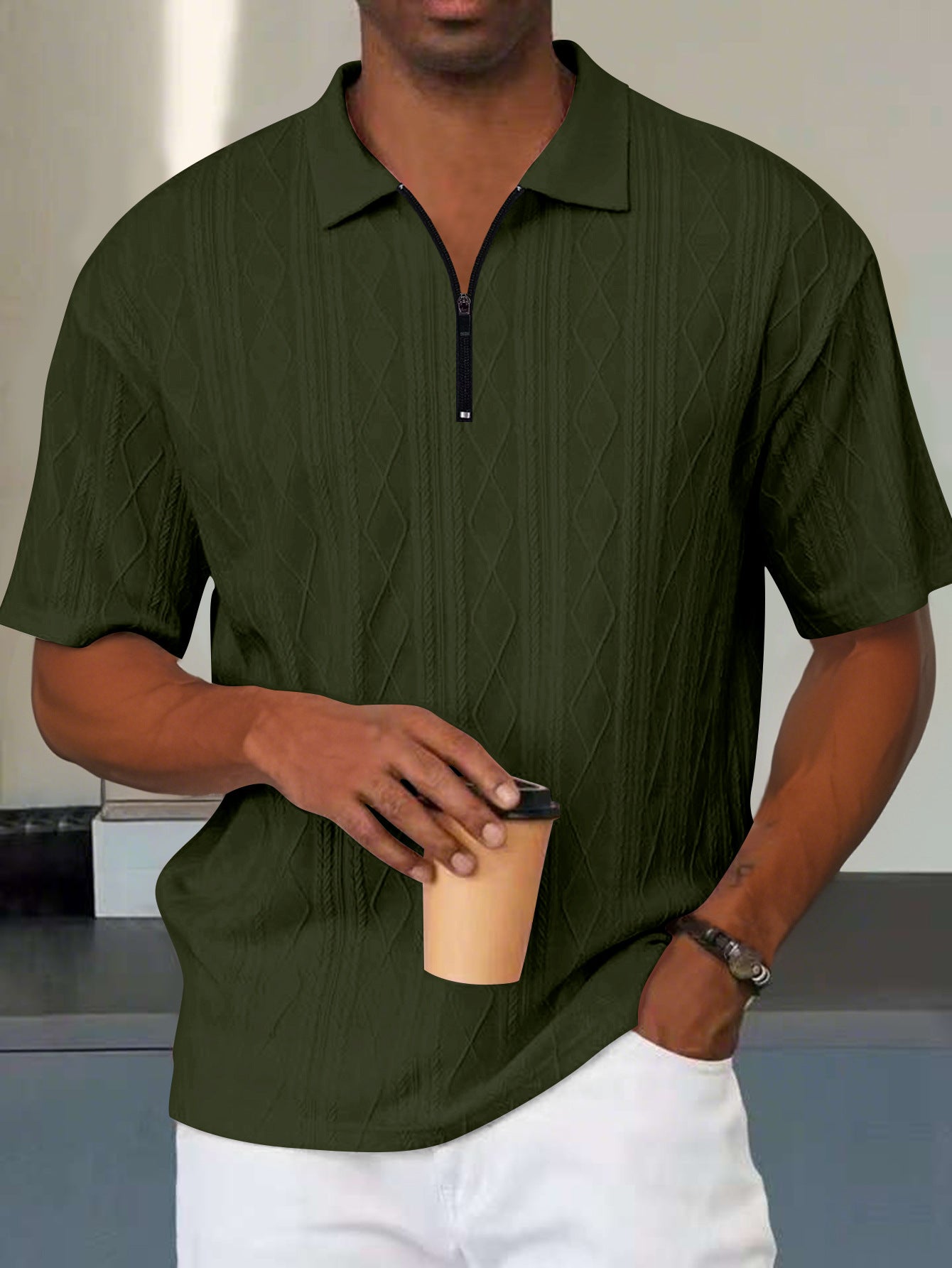 Herren Poloshirt – Relaxed Fit – Soft Knit – Zip-Kragen – Kabelstrickmuster