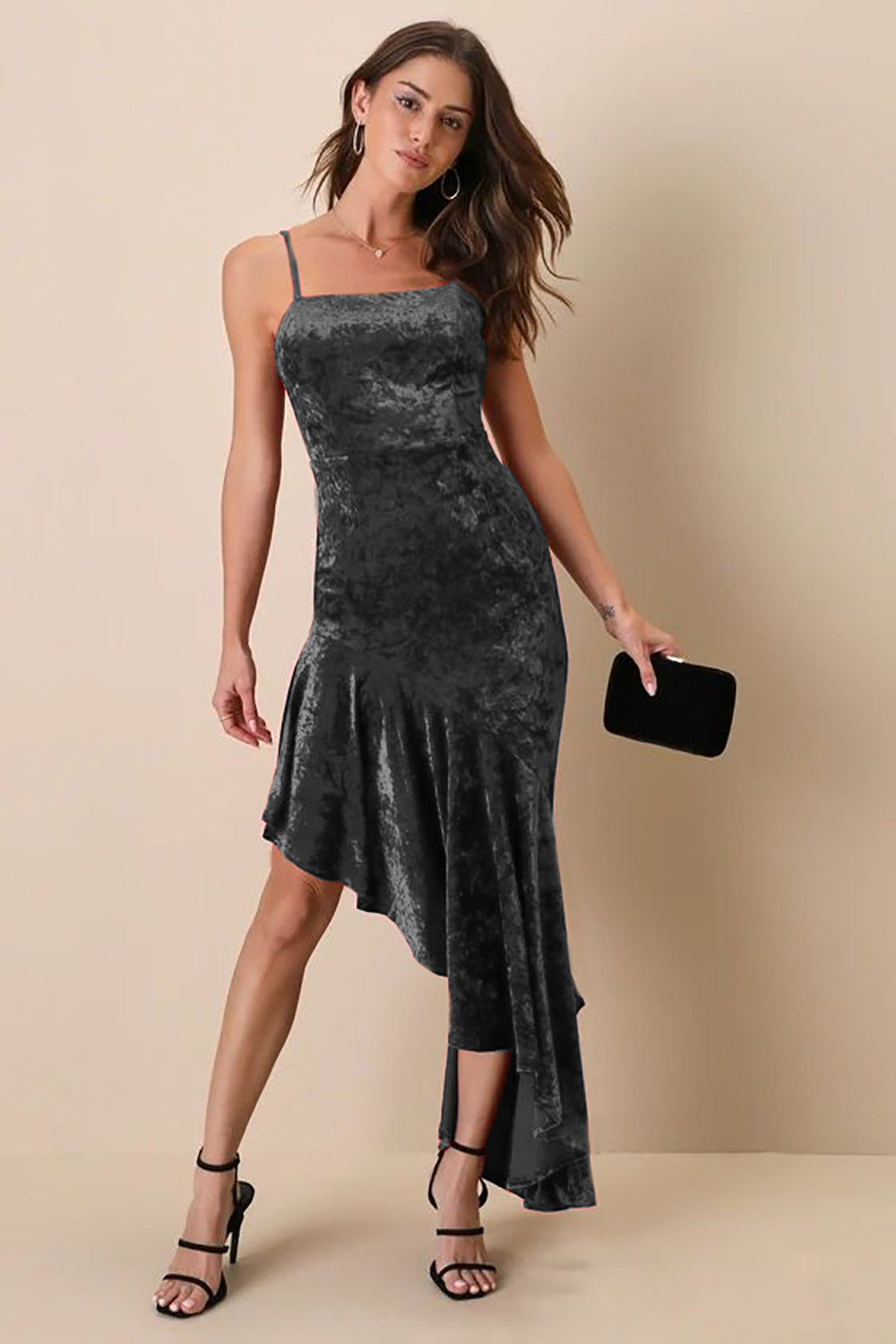 Damen Maxikleid – Slim Fit – Luxusstoff – Spaghettiträger – High-Low Saum – Abendmode