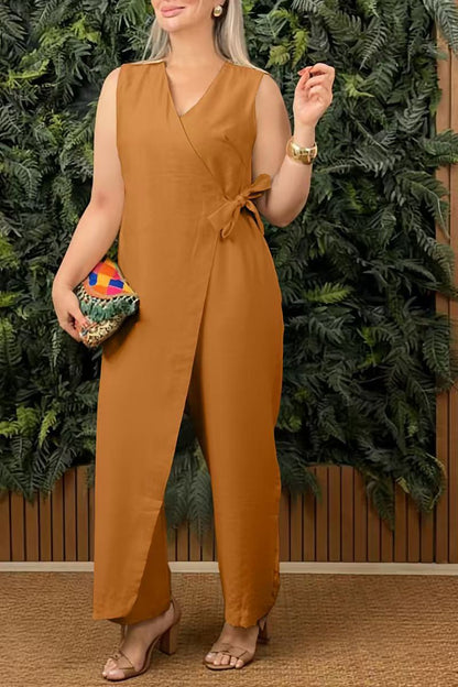 Damen Jumpsuit – V-Ausschnitt Wickeloptik – Ärmellos – Weites Bein – Lockere Passform